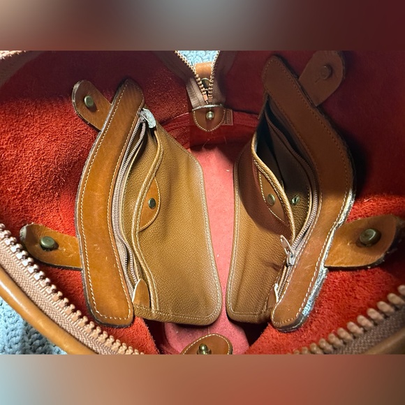 Vintage Dooney and Bourke Red Norfolk Crossbody - Picture 7 of 9